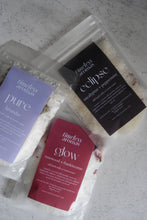 Load image into Gallery viewer, GLOW ROSEWOOD & FRANKINCENSE AROMATHERAPY BATH SALTS POUCH
