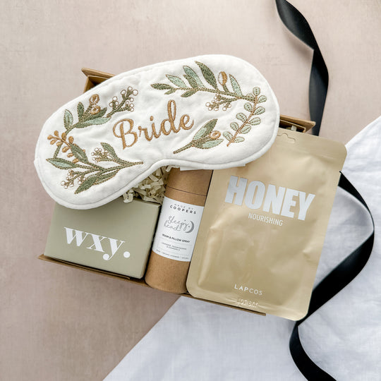 THE BRIDAL BUNDLE GIFT BOX