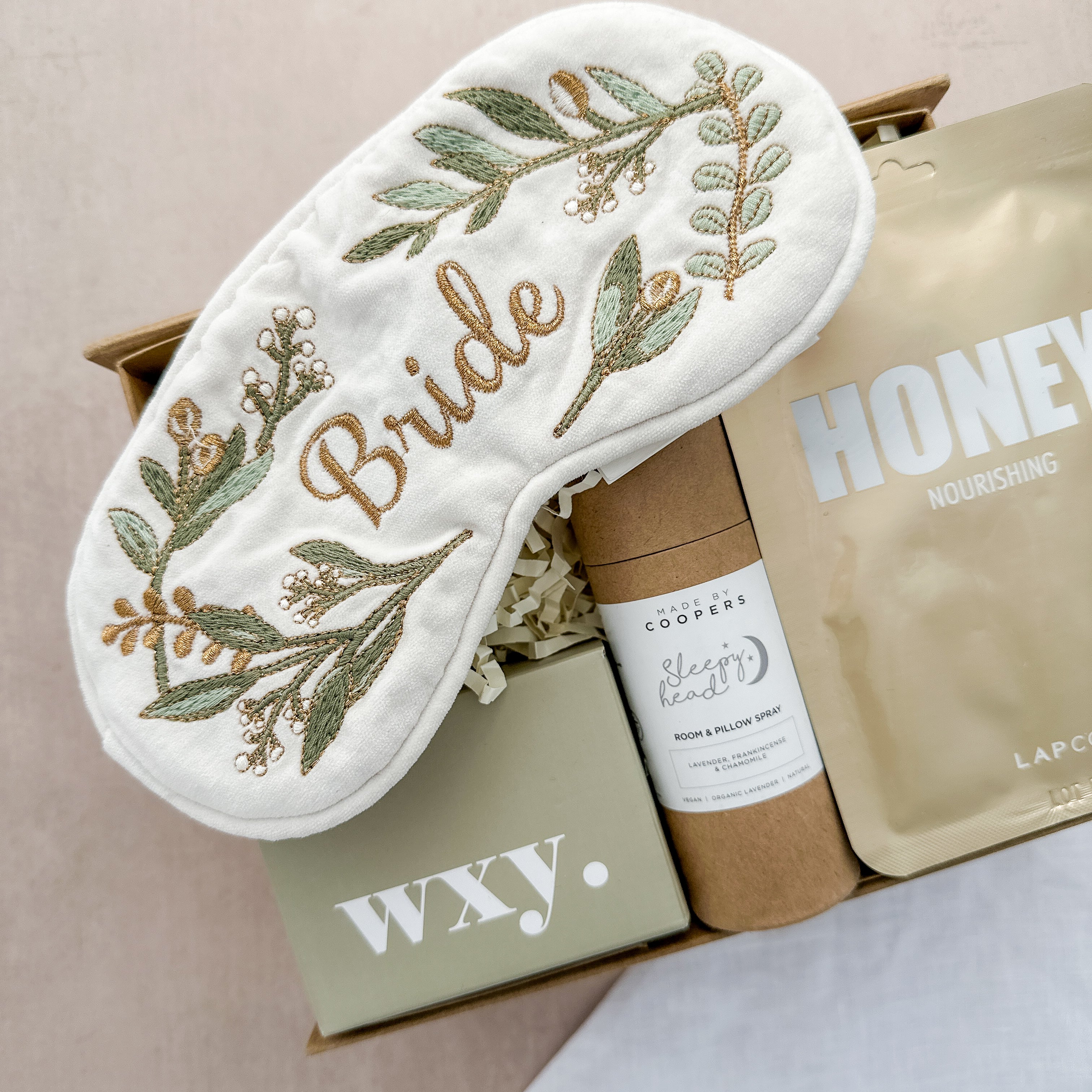 THE BRIDAL BUNDLE GIFT BOX