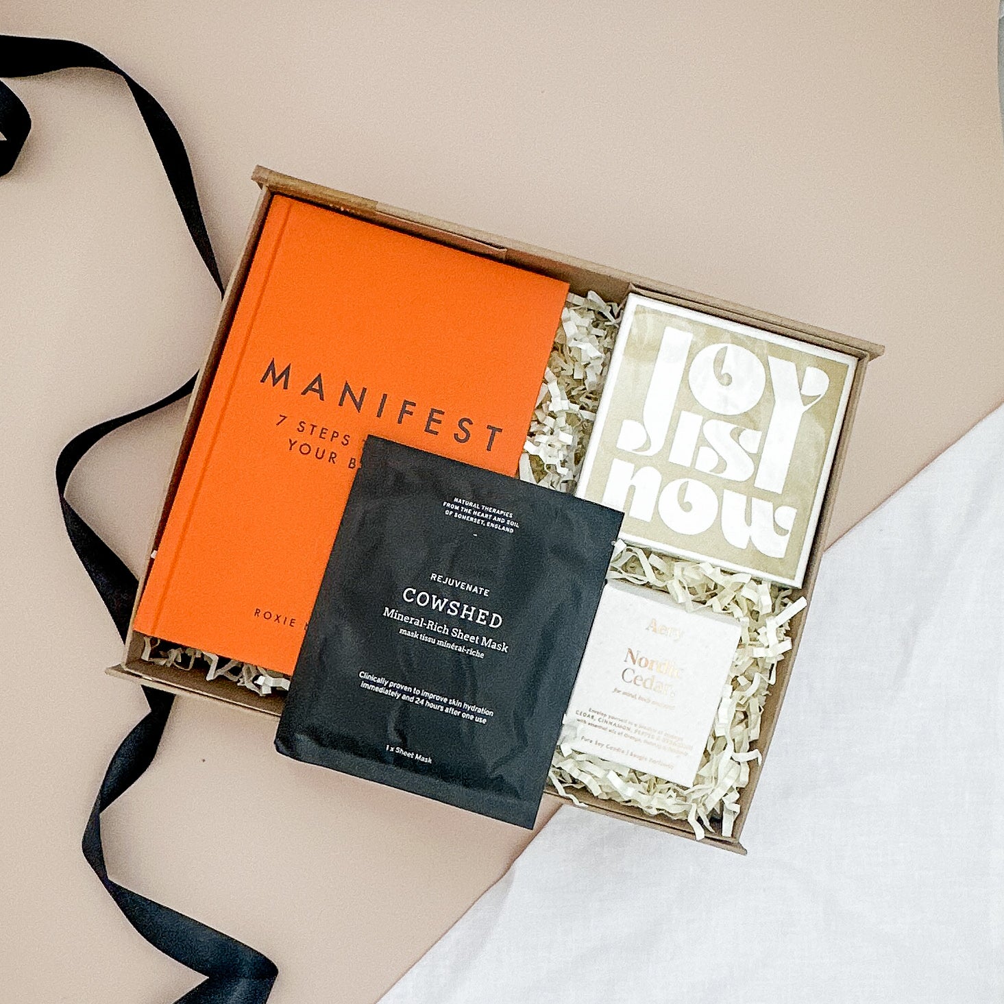 MANIFEST GIFT BOX