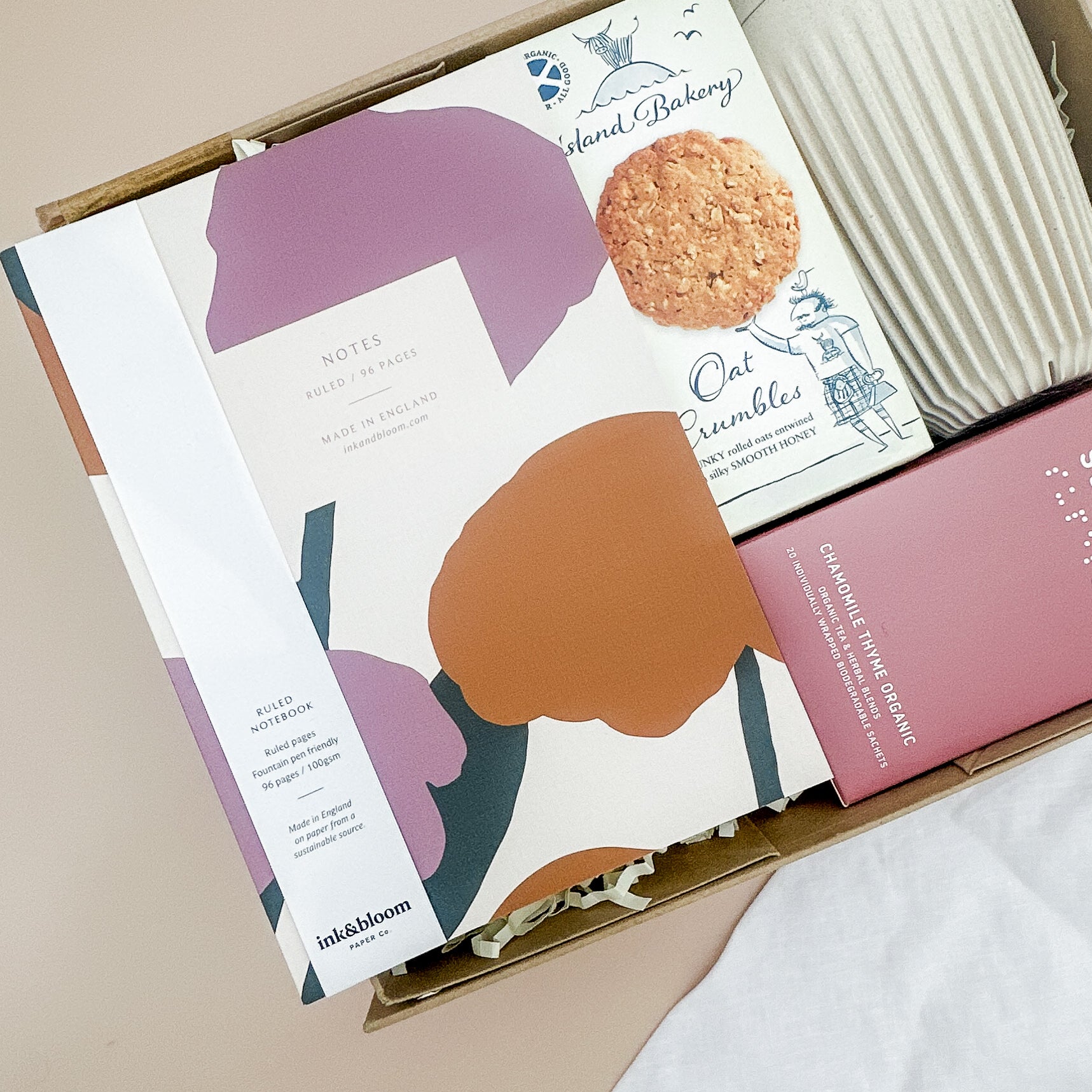 DESK ESSENTIALS GIFT BOX