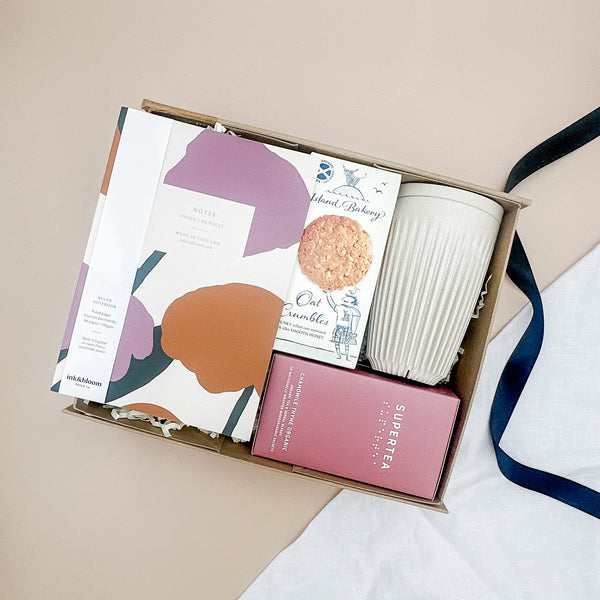 DESK ESSENTIALS GIFT BOX