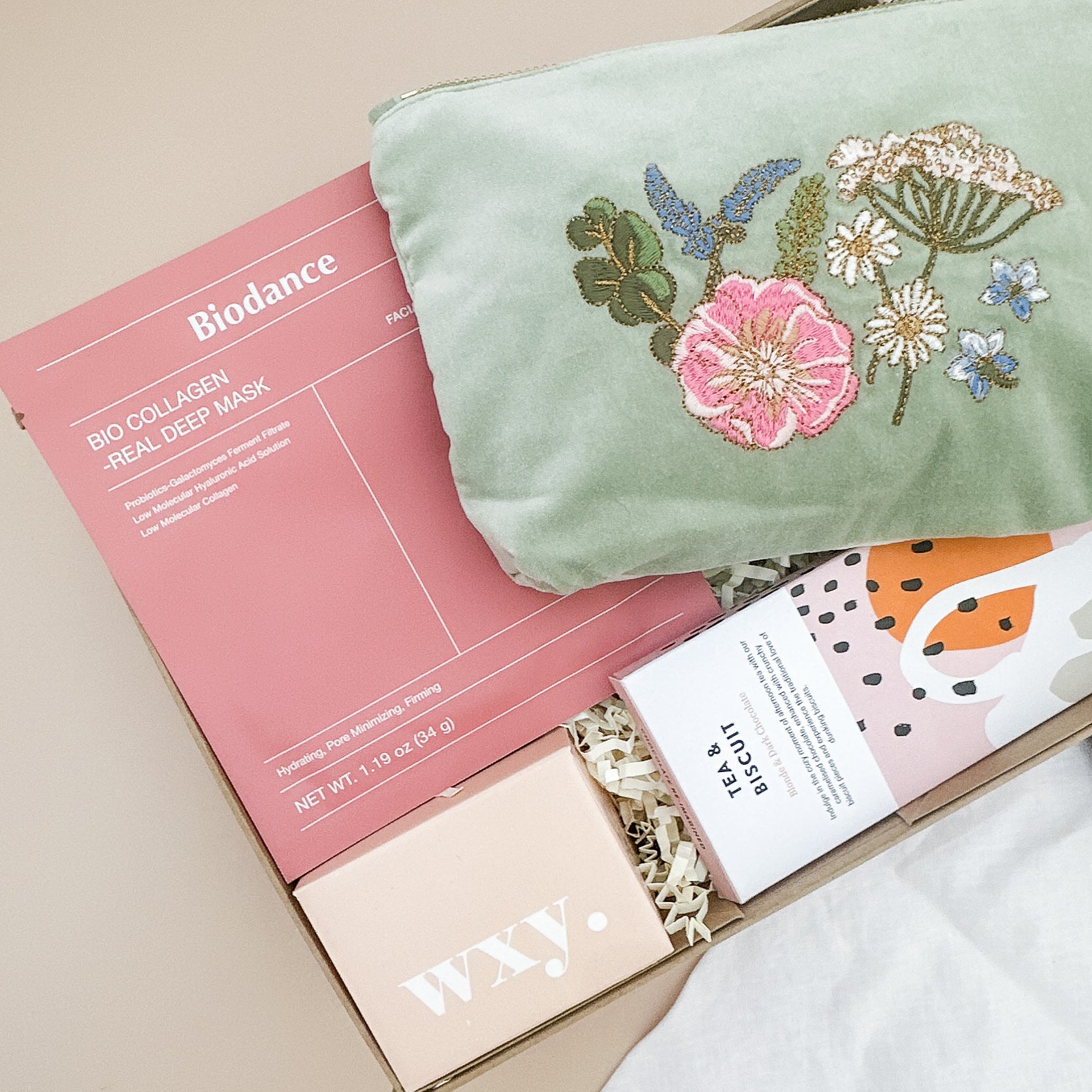 IN BLOOM GIFT BOX